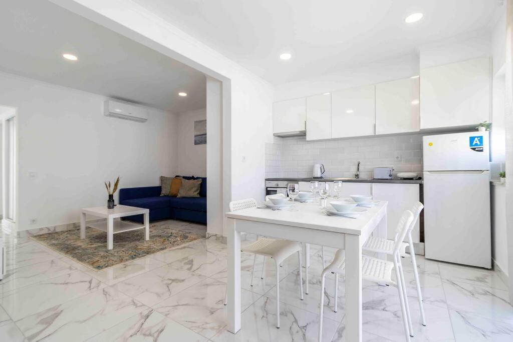 Modern Apartment Beach View Armação de Pêra Exterior foto
